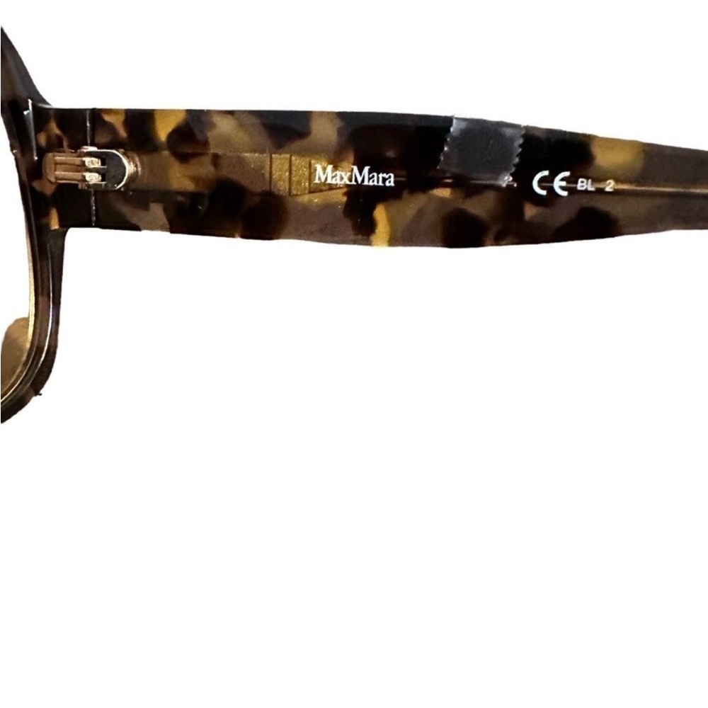 MaxMara Women's MM Fancy || Epzeg 60
#16 140 V Sunglasses EUC - Picture 6 of 9